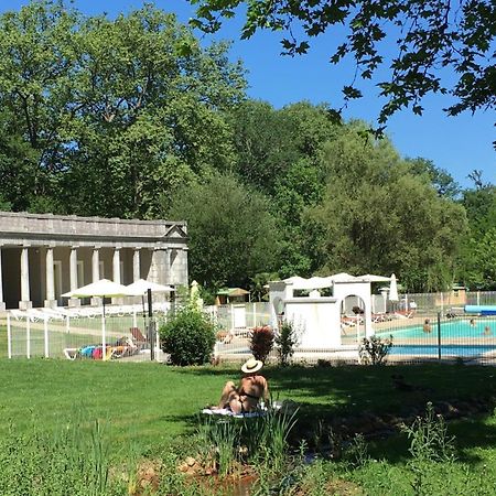 סן-ז'ירון Camping 3 Etoiles - Piscine Chauffee - Vue Montagne מראה חיצוני תמונה
