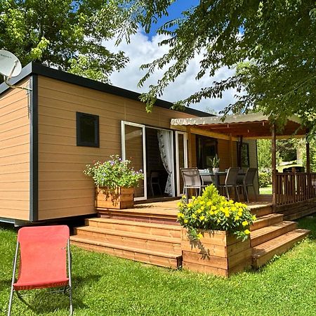 סן-ז'ירון Camping 3 Etoiles - Piscine Chauffee - Vue Montagne מראה חיצוני תמונה