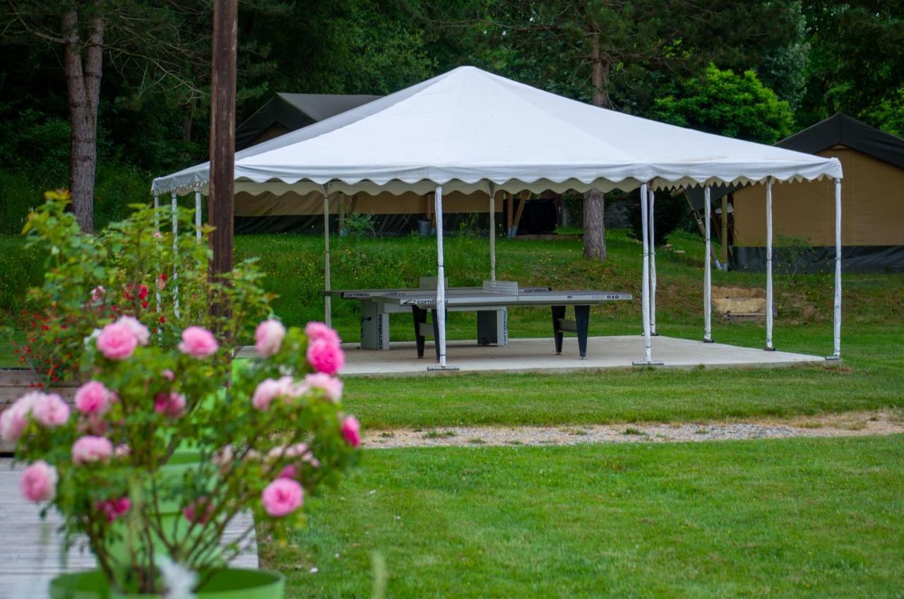 סן-ז'ירון Camping 3 Etoiles - Piscine Chauffee - Vue Montagne מראה חיצוני תמונה