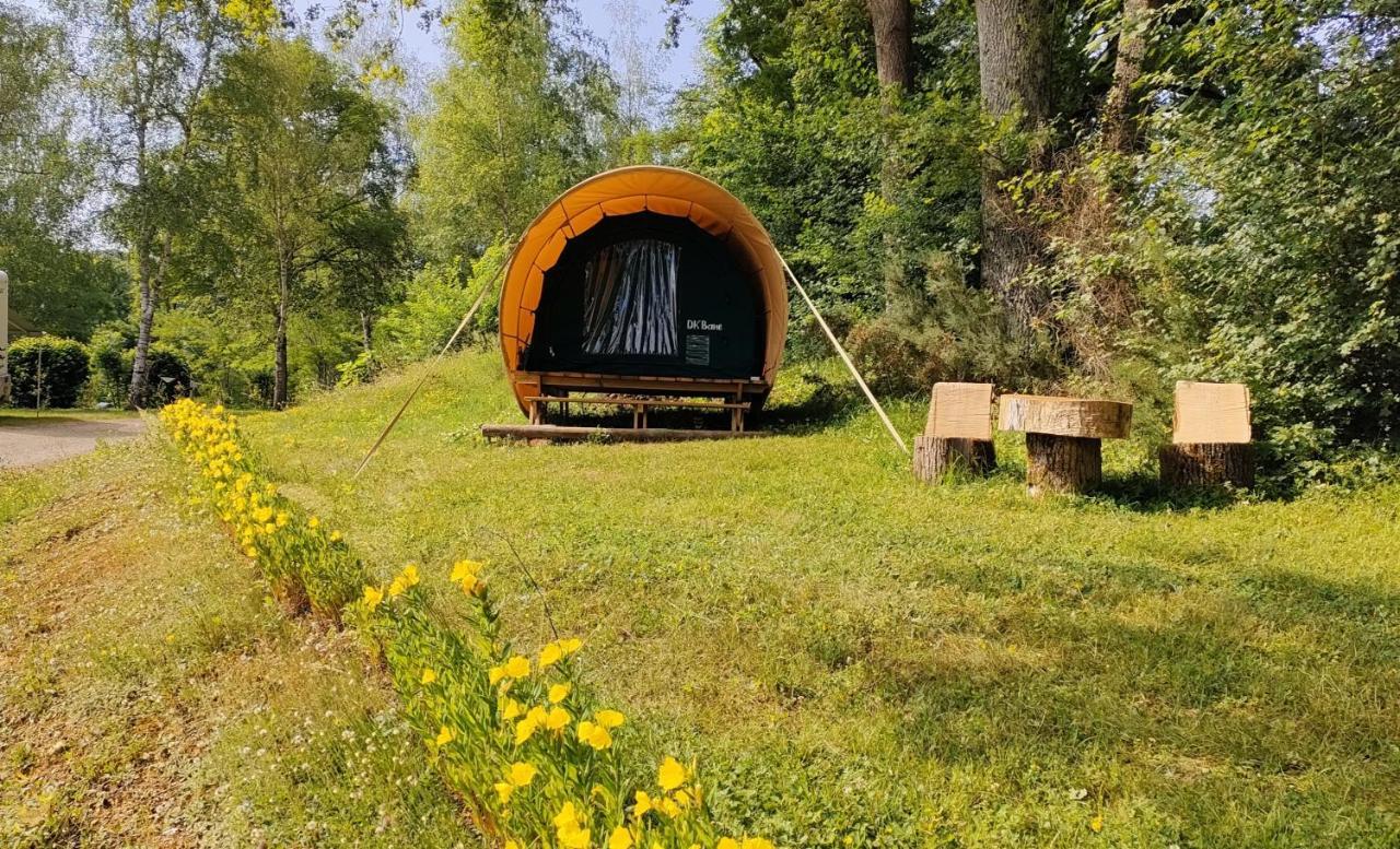 סן-ז'ירון Camping 3 Etoiles - Piscine Chauffee - Vue Montagne מראה חיצוני תמונה