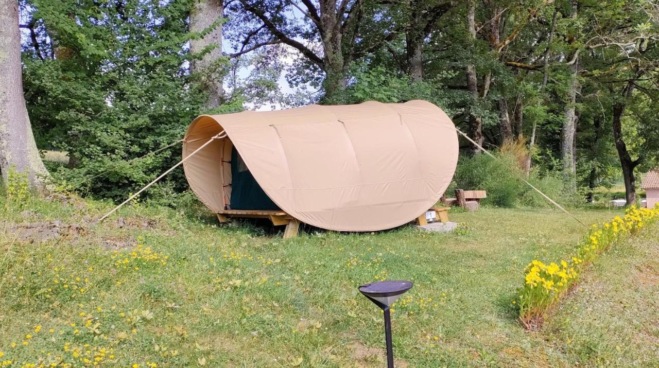 סן-ז'ירון Camping 3 Etoiles - Piscine Chauffee - Vue Montagne מראה חיצוני תמונה