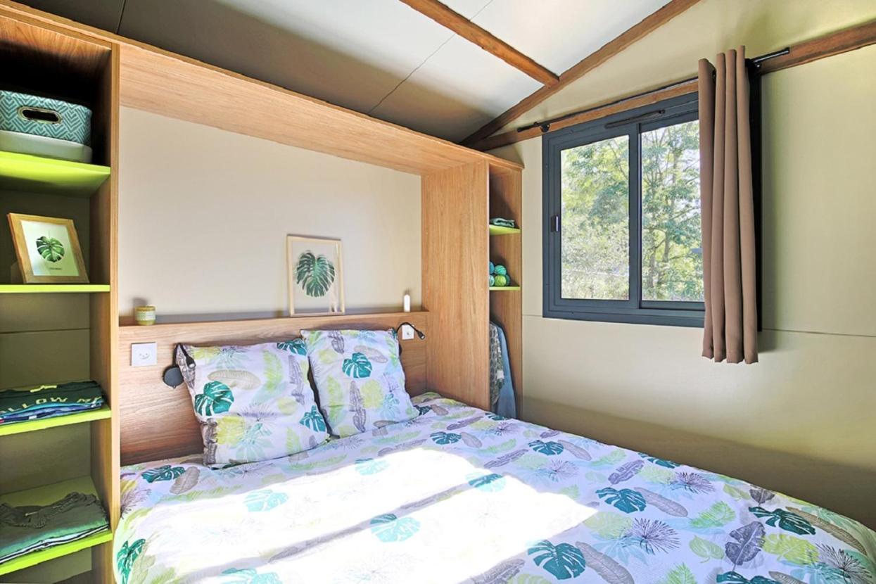 סן-ז'ירון Camping 3 Etoiles - Piscine Chauffee - Vue Montagne מראה חיצוני תמונה