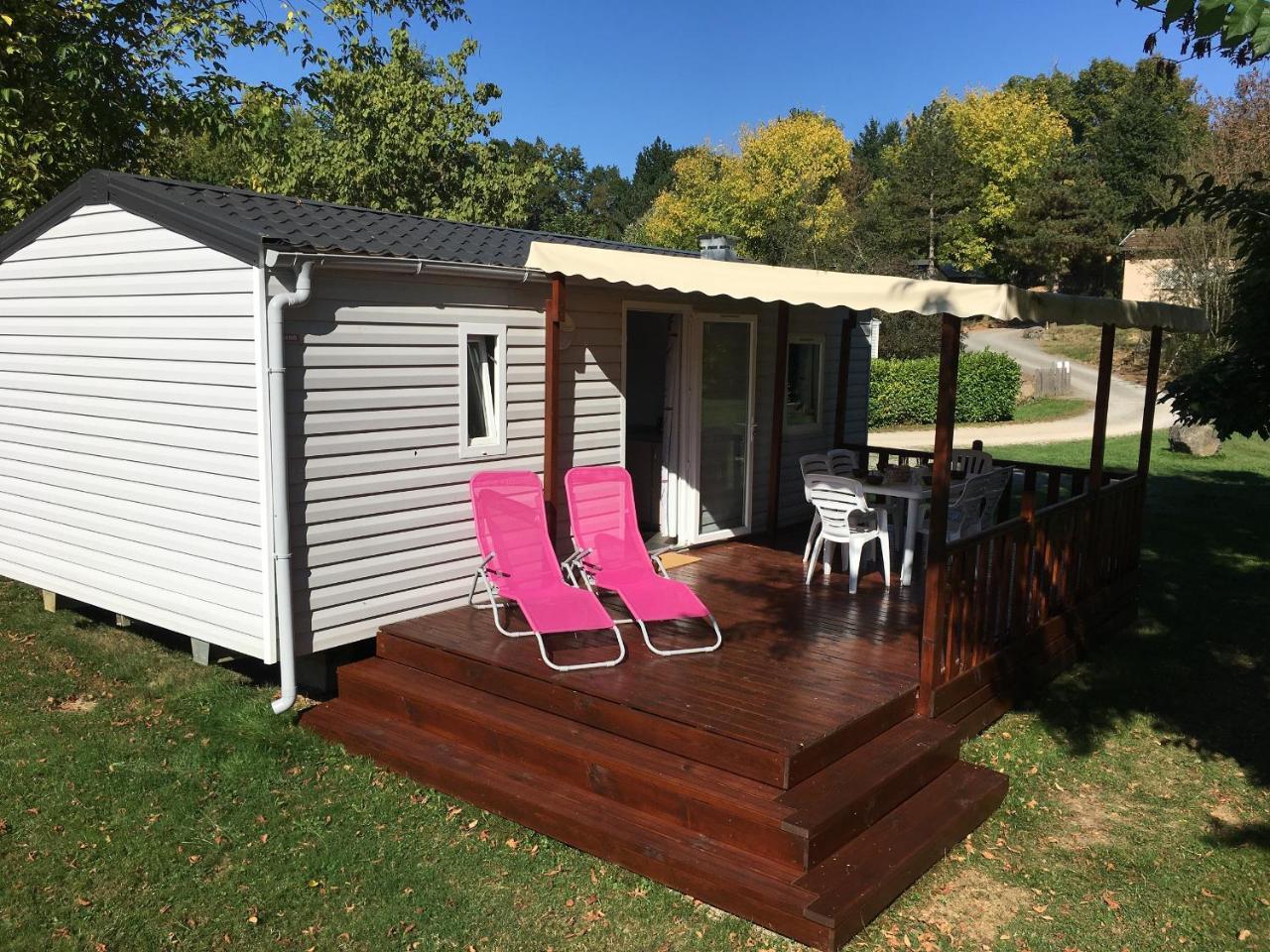 סן-ז'ירון Camping 3 Etoiles - Piscine Chauffee - Vue Montagne מראה חיצוני תמונה