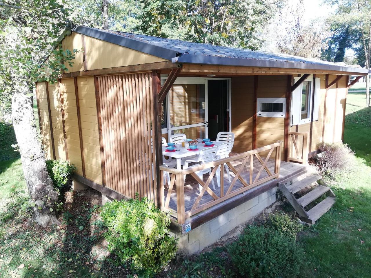 סן-ז'ירון Camping 3 Etoiles - Piscine Chauffee - Vue Montagne מראה חיצוני תמונה
