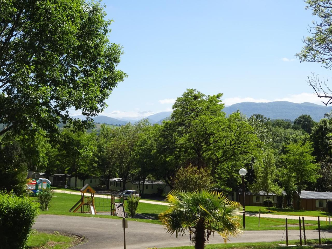 סן-ז'ירון Camping 3 Etoiles - Piscine Chauffee - Vue Montagne מראה חיצוני תמונה